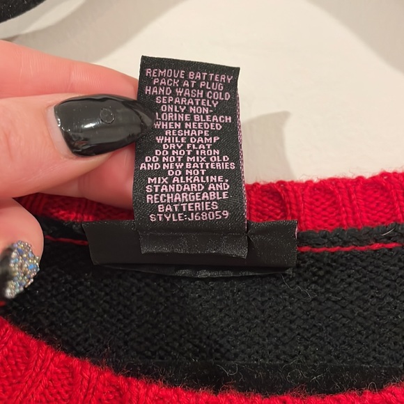 🎄Lights-up dabbing sweater (S) - Picture 7 of 10